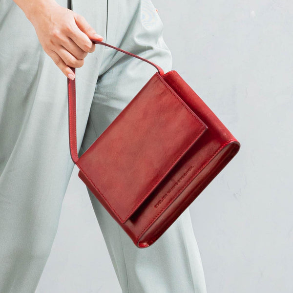 Evelien Vanhooydonck Colette Red